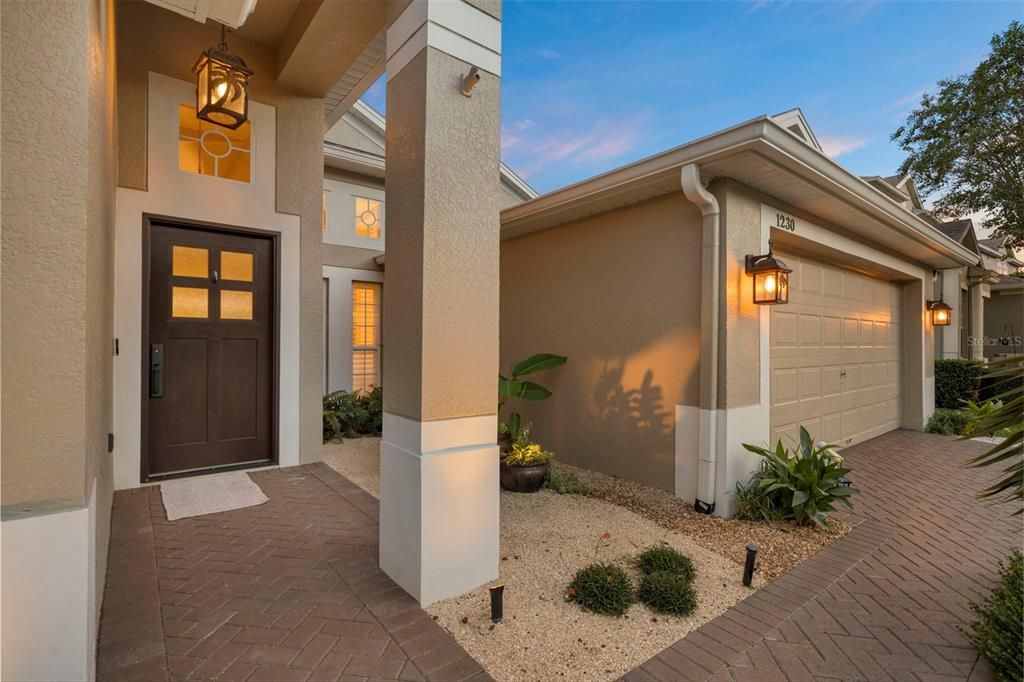 : $620,000 (4 camas, 2 baños, 2050 Pies cuadrados)