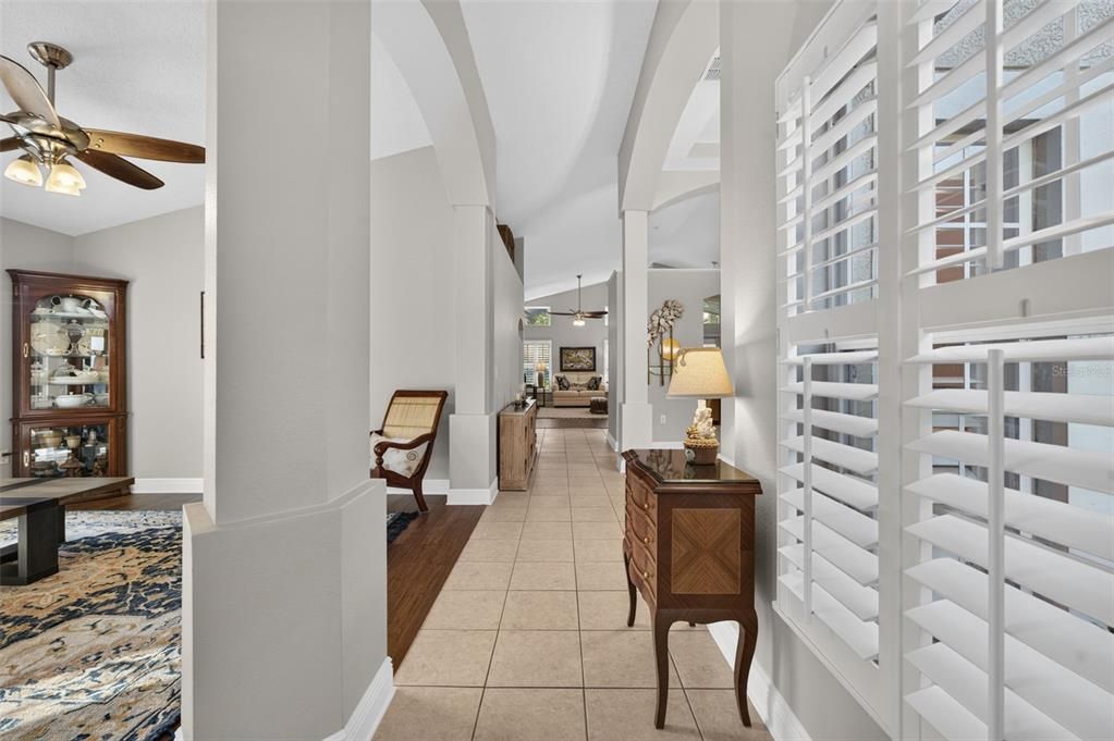 : $620,000 (4 camas, 2 baños, 2050 Pies cuadrados)