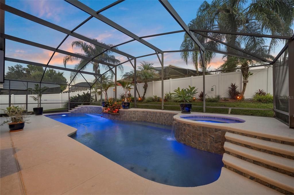 : $620,000 (4 camas, 2 baños, 2050 Pies cuadrados)