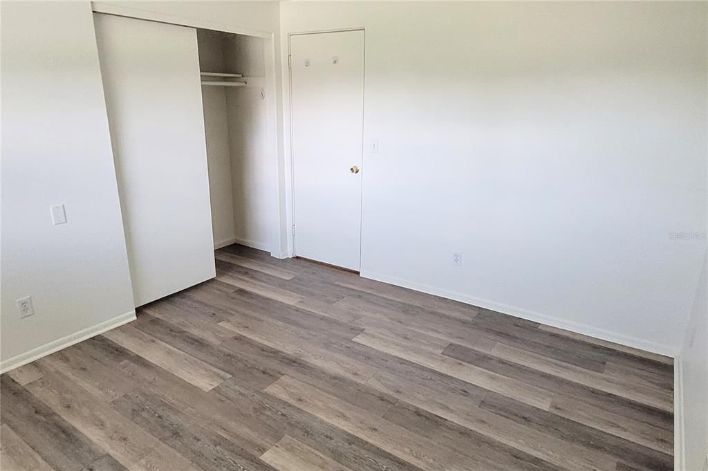 Под контрактом: $335,000 (3 спален, 2 ванн, 1312 Квадратных фут)