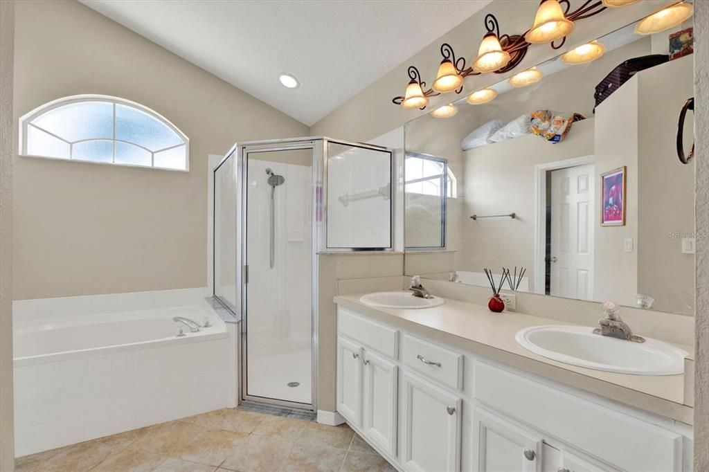 For Sale: $449,000 (3 beds, 2 baths, 1791 Square Feet)