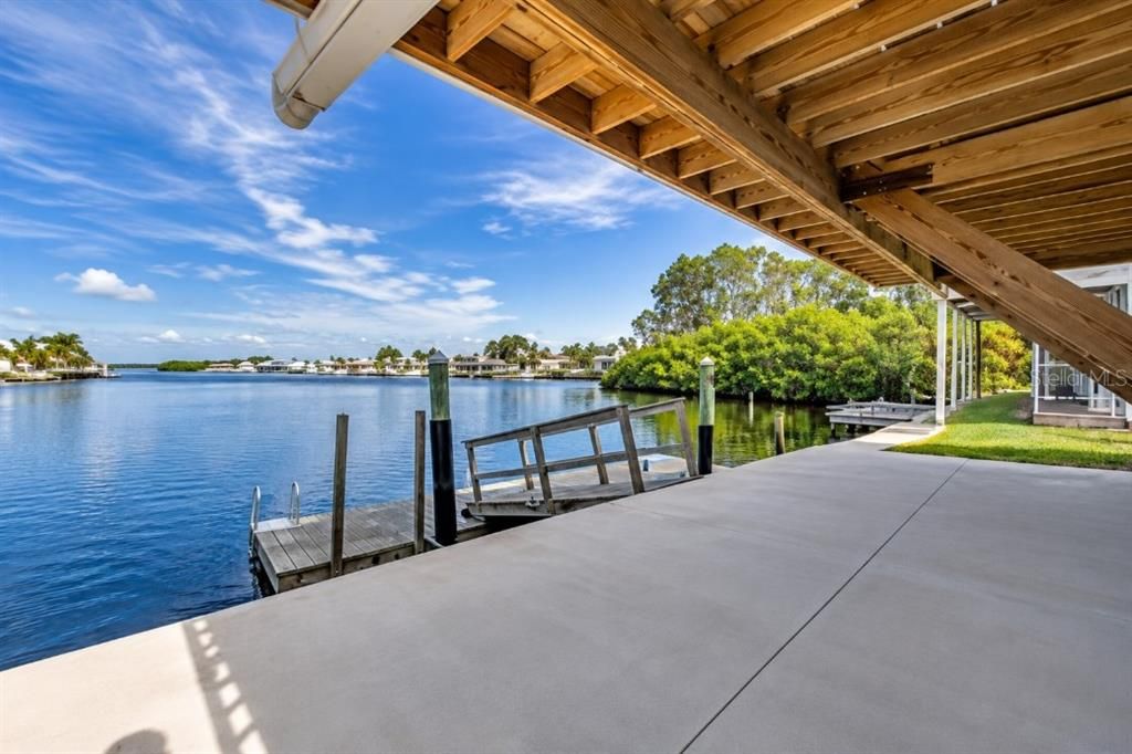 For Sale: $560,000 (2 beds, 2 baths, 1056 Square Feet)