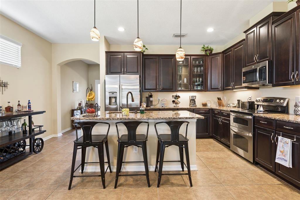 For Sale: $359,900 (3 beds, 2 baths, 2112 Square Feet)