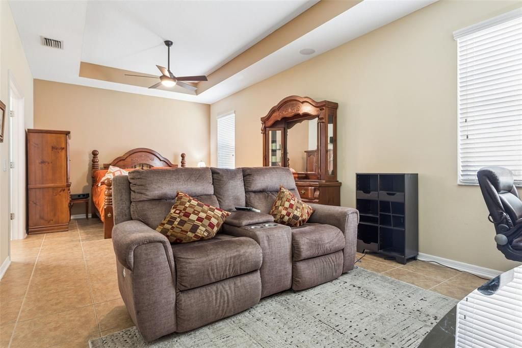 For Sale: $359,900 (3 beds, 2 baths, 2112 Square Feet)
