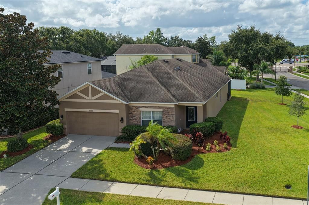 For Sale: $359,900 (3 beds, 2 baths, 2112 Square Feet)