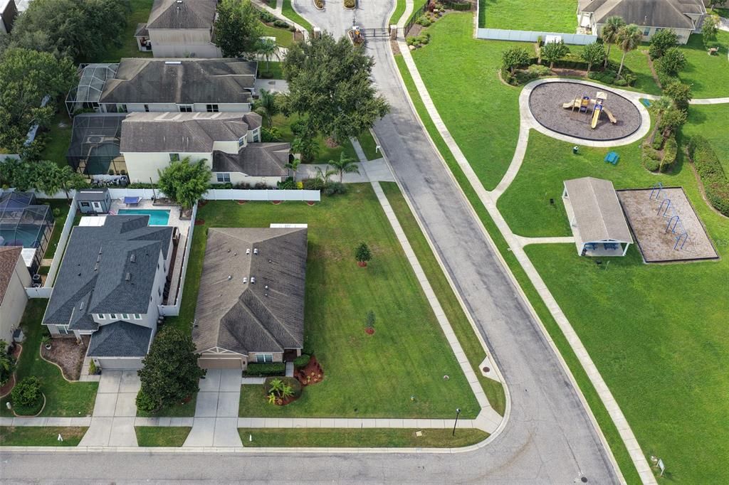 For Sale: $359,900 (3 beds, 2 baths, 2112 Square Feet)