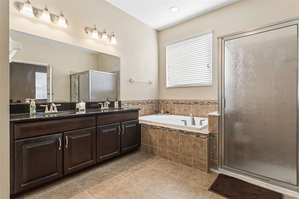 For Sale: $359,900 (3 beds, 2 baths, 2112 Square Feet)