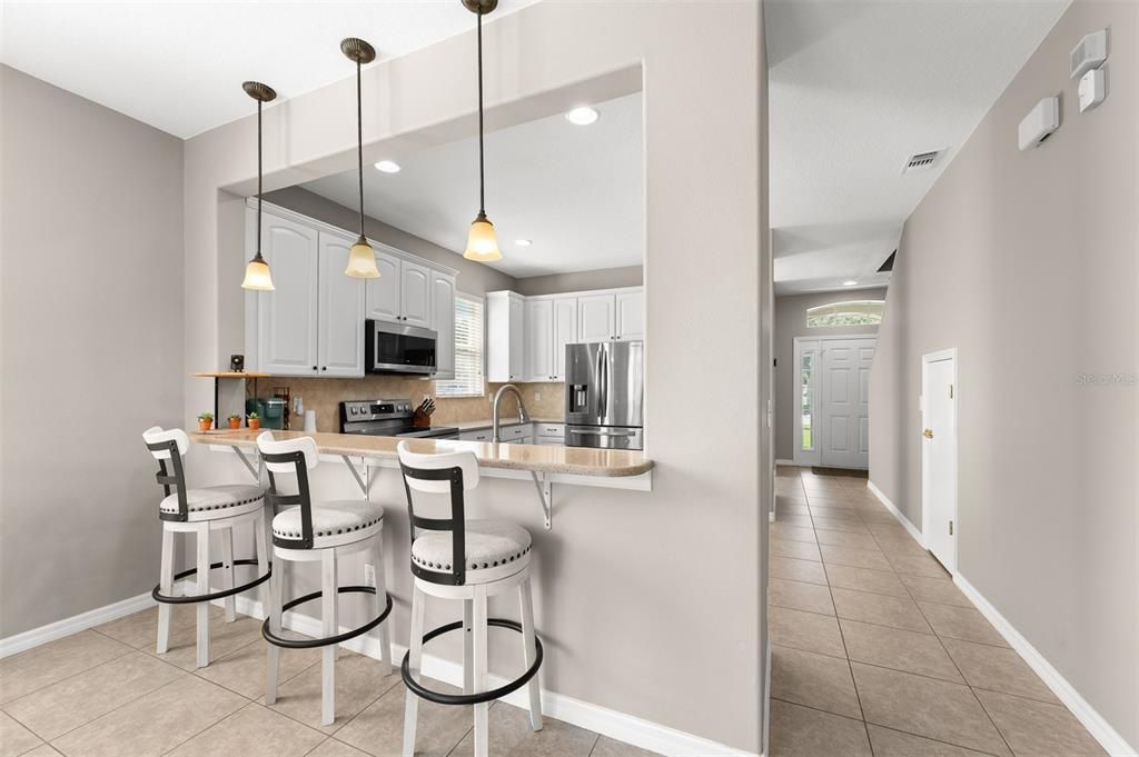 For Sale: $389,000 (3 beds, 2 baths, 1951 Square Feet)