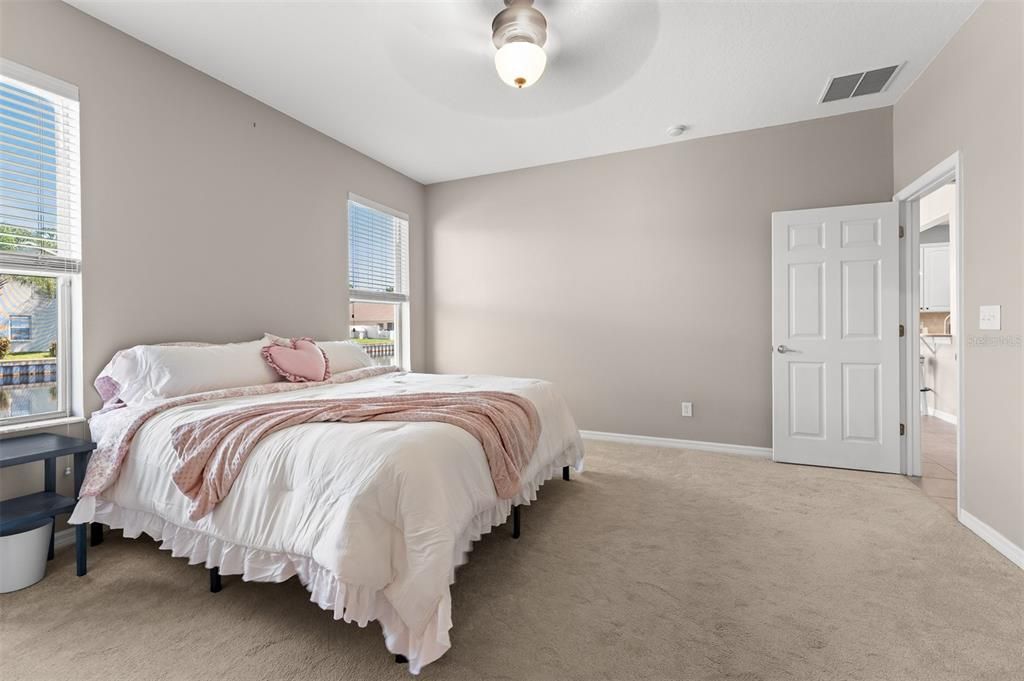 For Sale: $389,000 (3 beds, 2 baths, 1951 Square Feet)