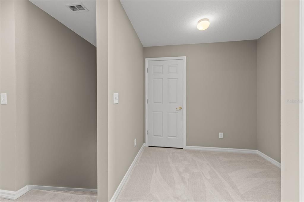 For Sale: $389,000 (3 beds, 2 baths, 1951 Square Feet)