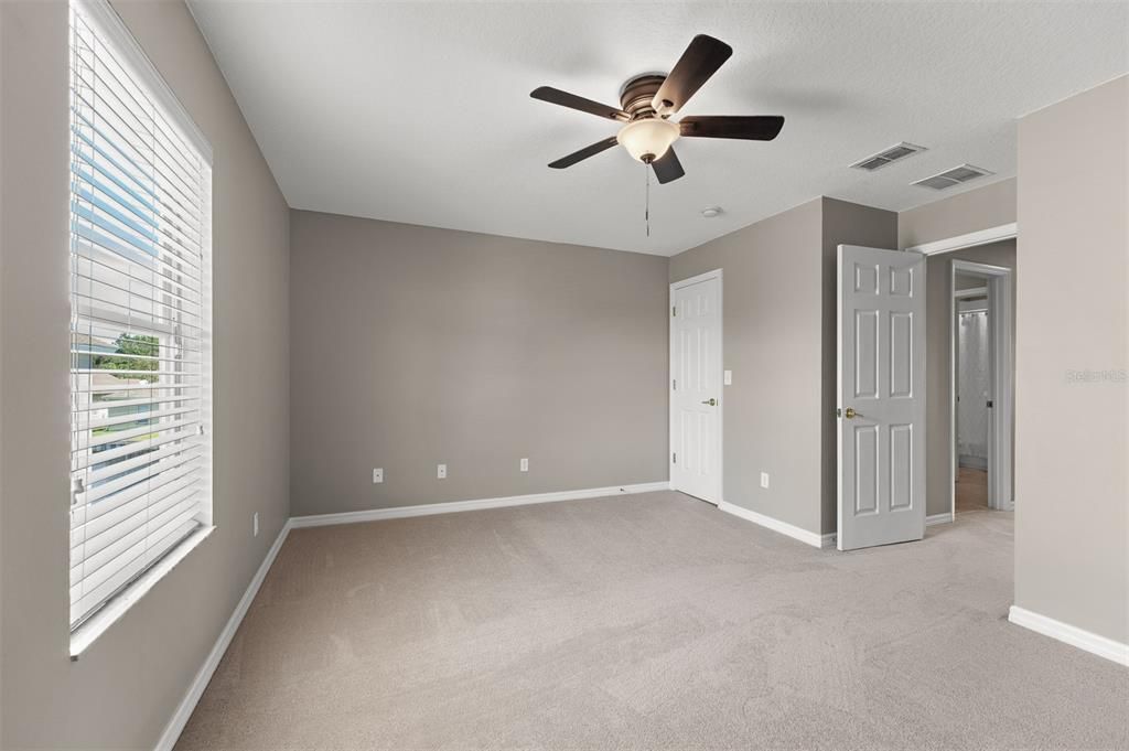 For Sale: $389,000 (3 beds, 2 baths, 1951 Square Feet)