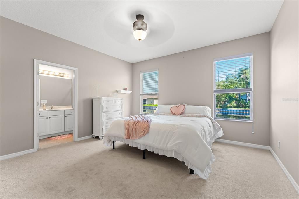 For Sale: $389,000 (3 beds, 2 baths, 1951 Square Feet)