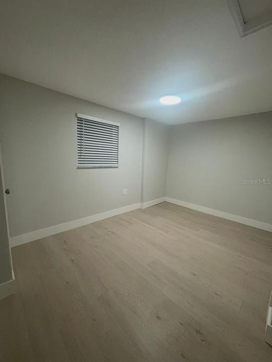 For Rent: $2,000 (4 beds, 2 baths, 816 Square Feet)