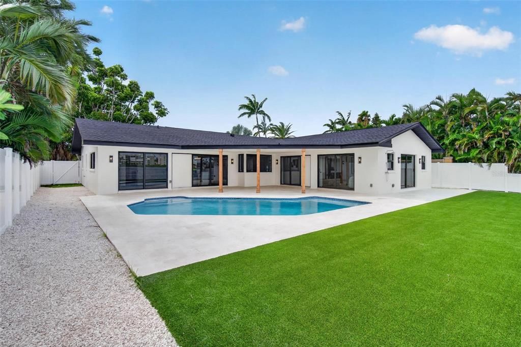 En Venta: $1,950,000 (4 camas, 3 baños, 2189 Pies cuadrados)
