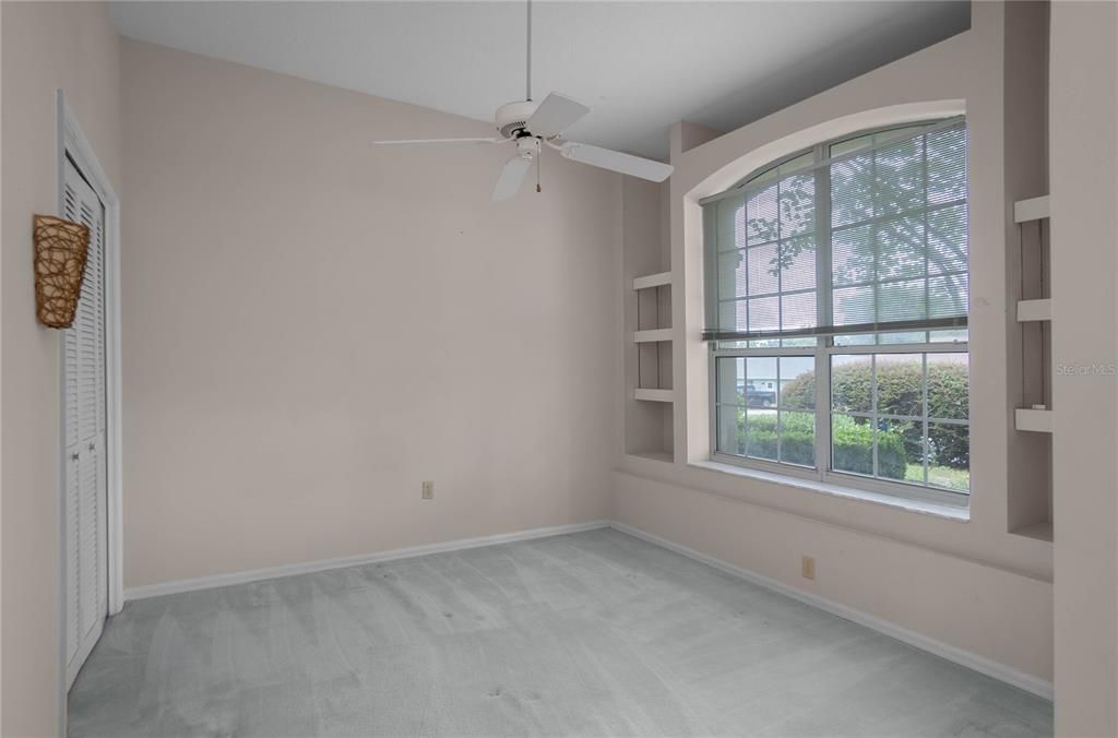 For Sale: $333,000 (4 beds, 2 baths, 2044 Square Feet)