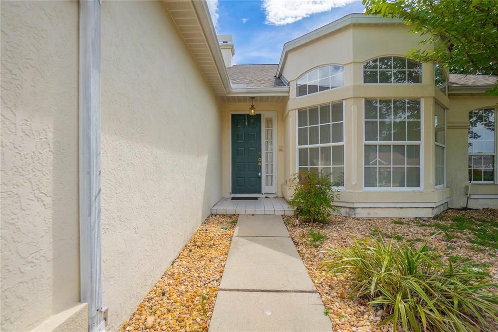 For Sale: $333,000 (4 beds, 2 baths, 2044 Square Feet)