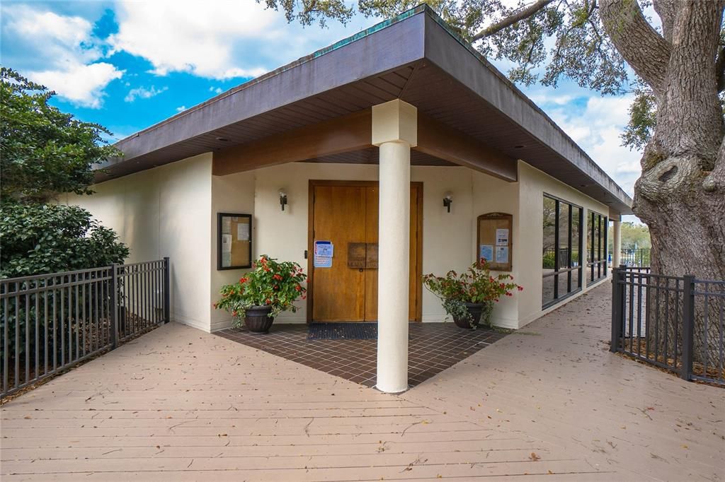 For Sale: $333,000 (4 beds, 2 baths, 2044 Square Feet)