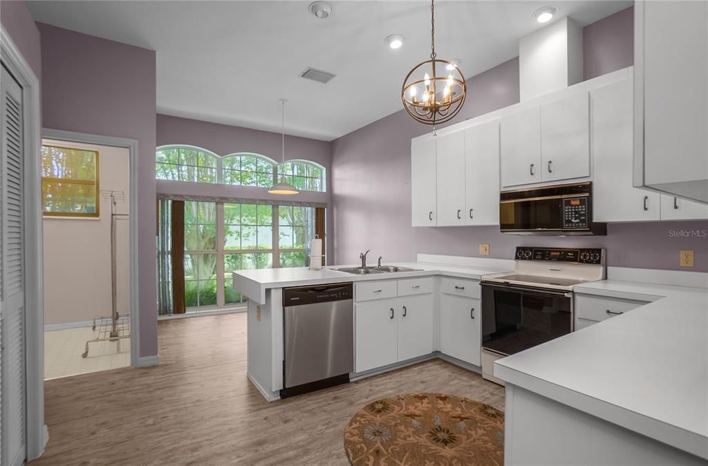 For Sale: $333,000 (4 beds, 2 baths, 2044 Square Feet)