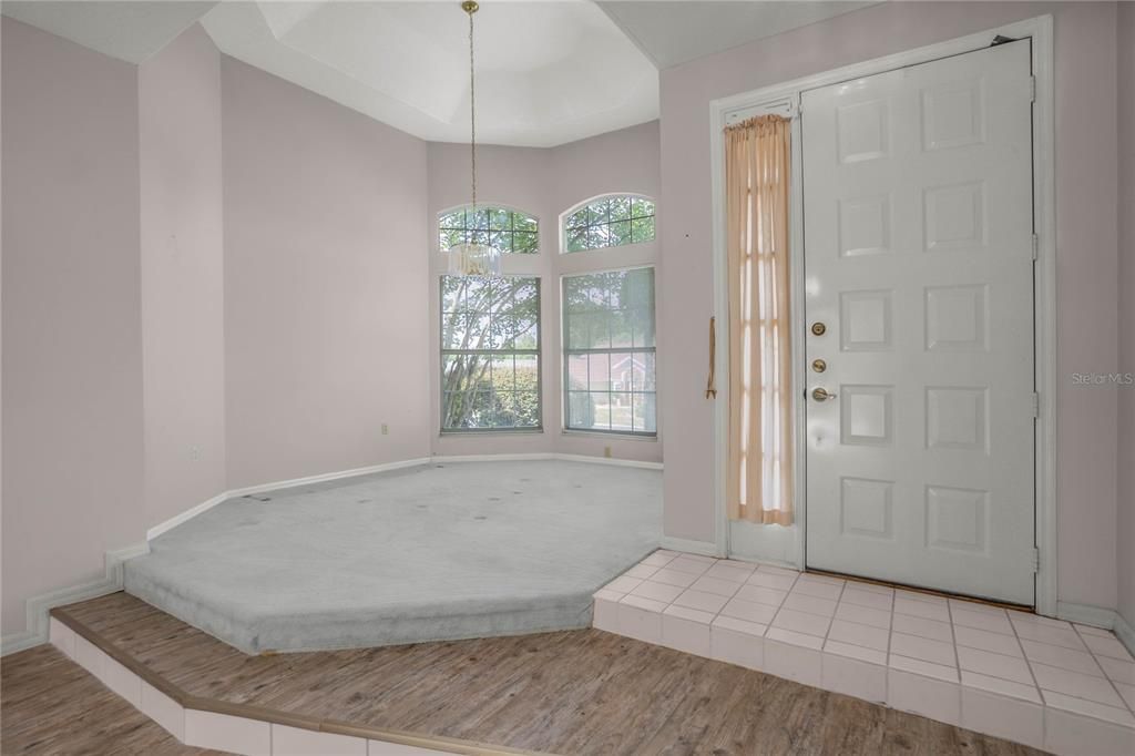For Sale: $333,000 (4 beds, 2 baths, 2044 Square Feet)