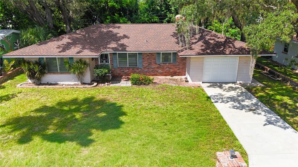 For Sale: $450,000 (3 beds, 2 baths, 1672 Square Feet)