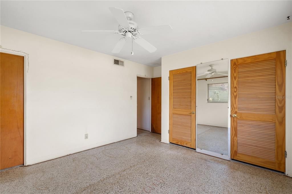 For Sale: $450,000 (3 beds, 2 baths, 1672 Square Feet)