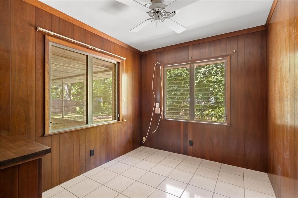 For Sale: $450,000 (3 beds, 2 baths, 1672 Square Feet)