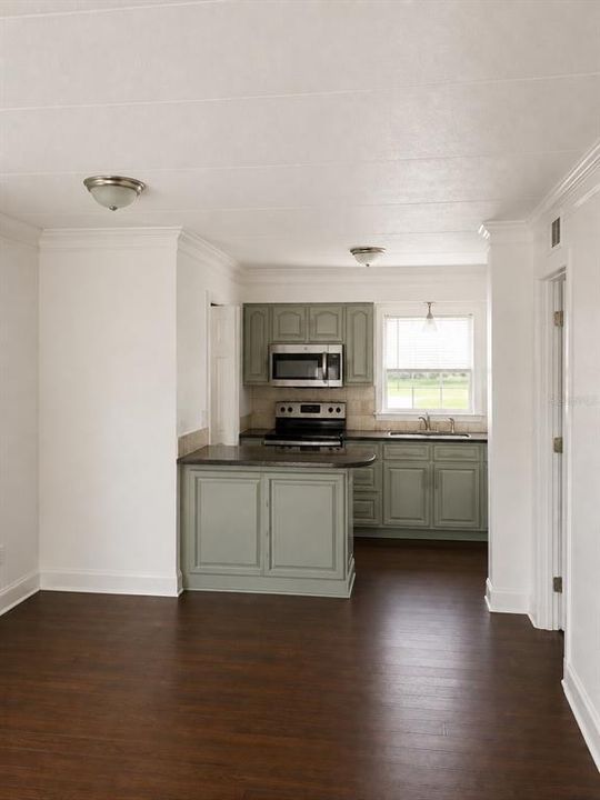 For Rent: $1,150 (1 beds, 1 baths, 624 Square Feet)