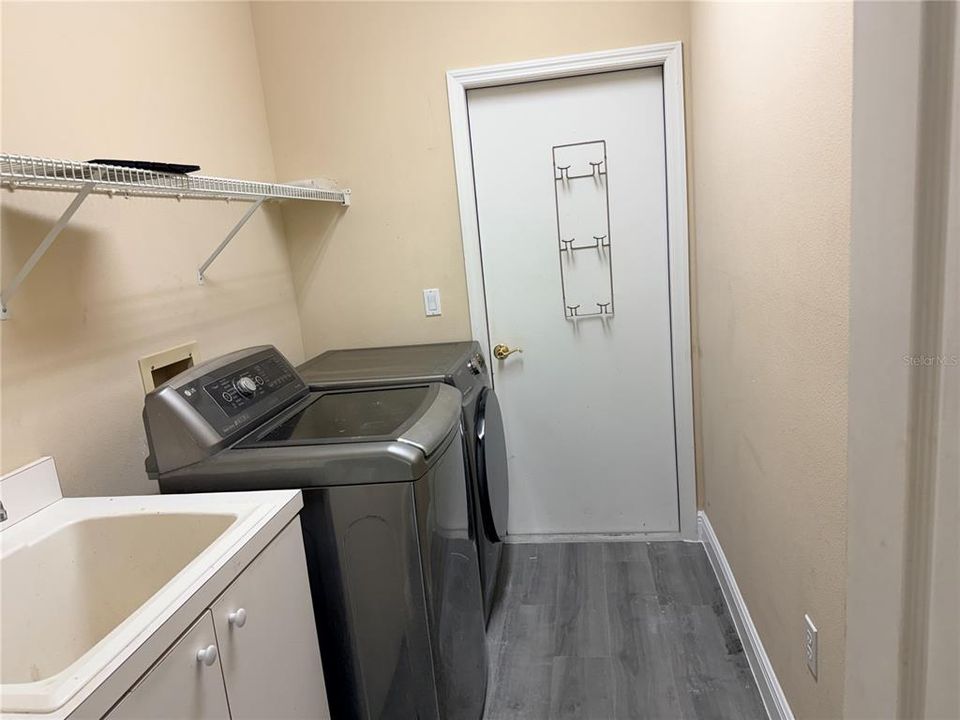 В аренду: $4,000 (4 спален, 2 ванн, 2845 Квадратных фут)