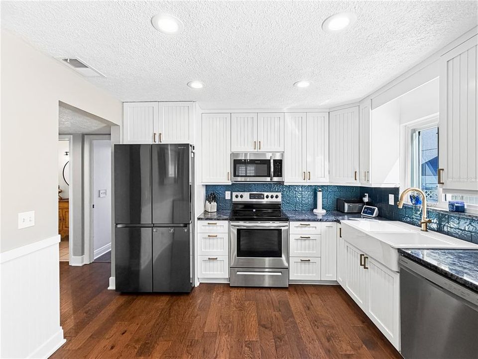 For Sale: $799,000 (3 beds, 2 baths, 2131 Square Feet)