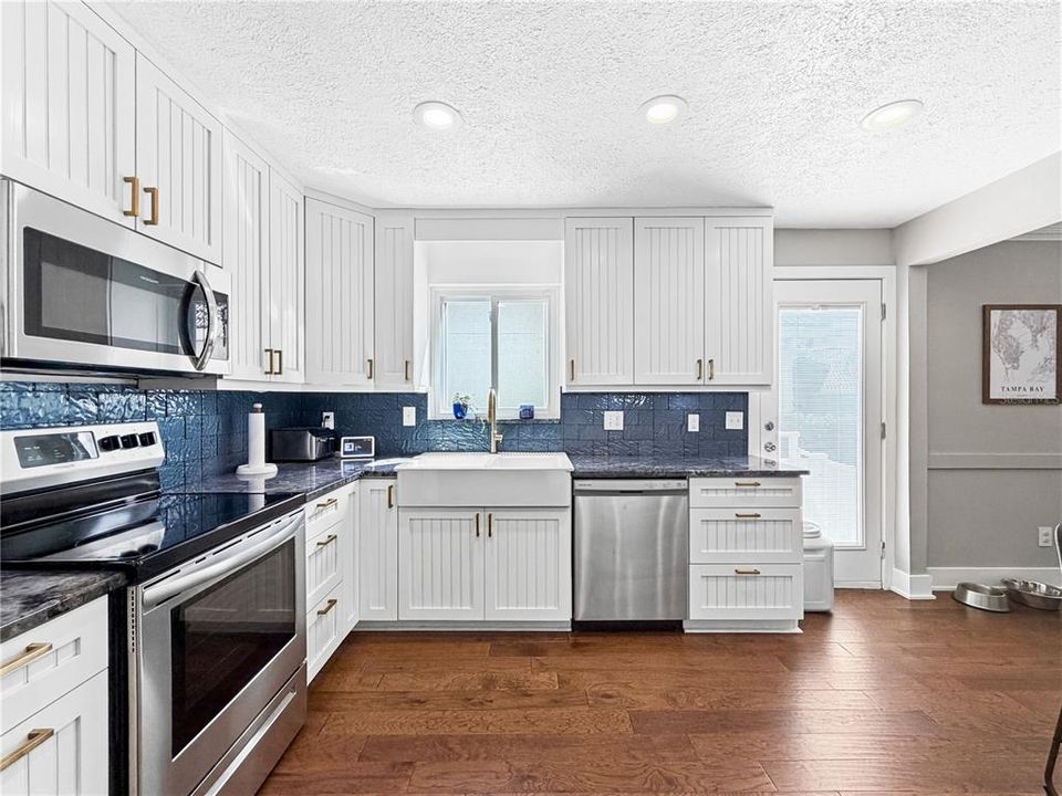 For Sale: $799,000 (3 beds, 2 baths, 2131 Square Feet)