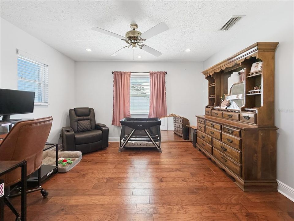 For Sale: $799,000 (3 beds, 2 baths, 2131 Square Feet)