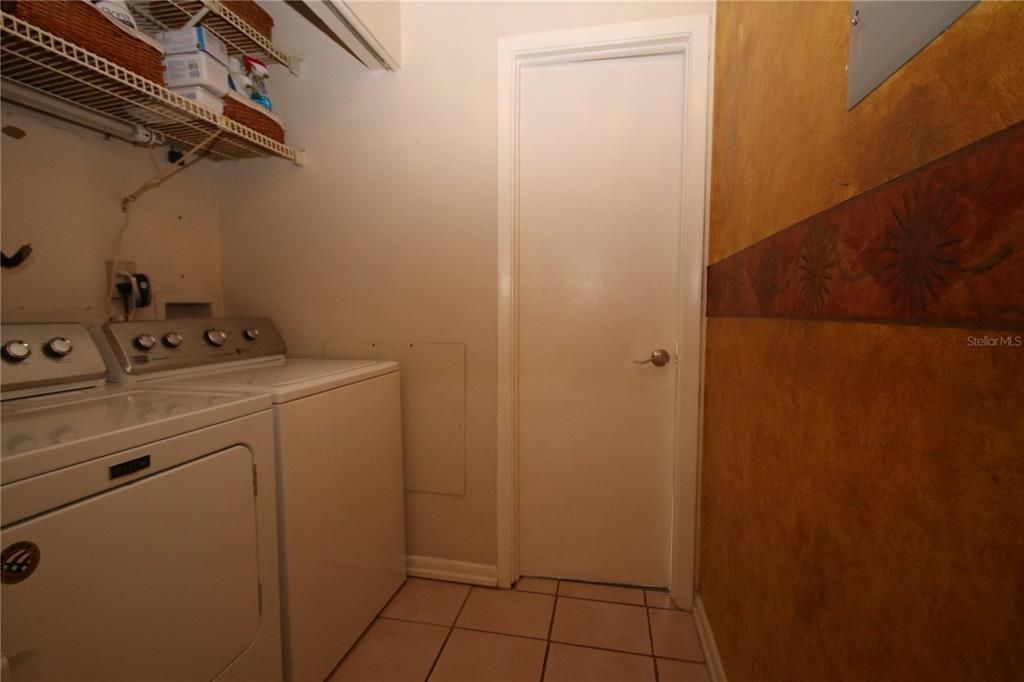 В аренду: $1,750 (2 спален, 2 ванн, 935 Квадратных фут)