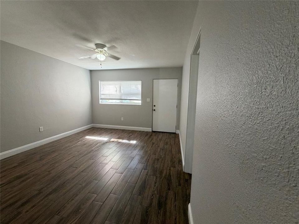 For Rent: $1,750 (2 beds, 1 baths, 780 Square Feet)