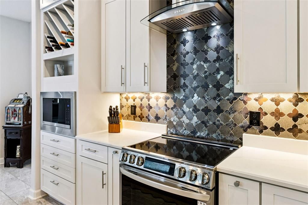 Activo con contrato: $1,125,000 (5 camas, 4 baños, 3768 Pies cuadrados)
