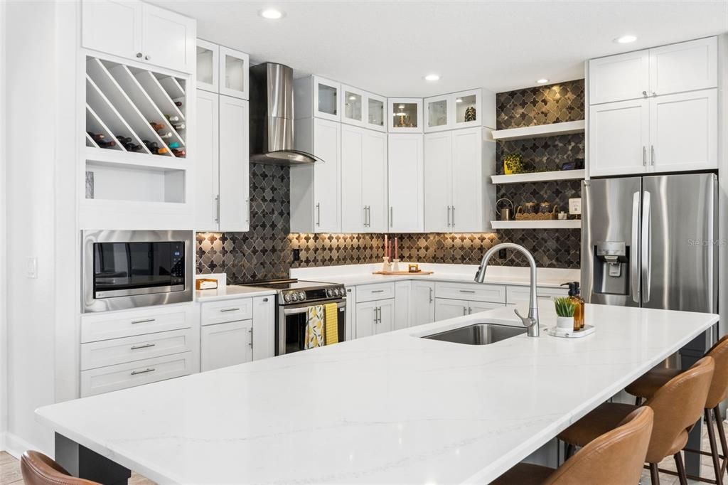 Activo con contrato: $1,125,000 (5 camas, 4 baños, 3768 Pies cuadrados)