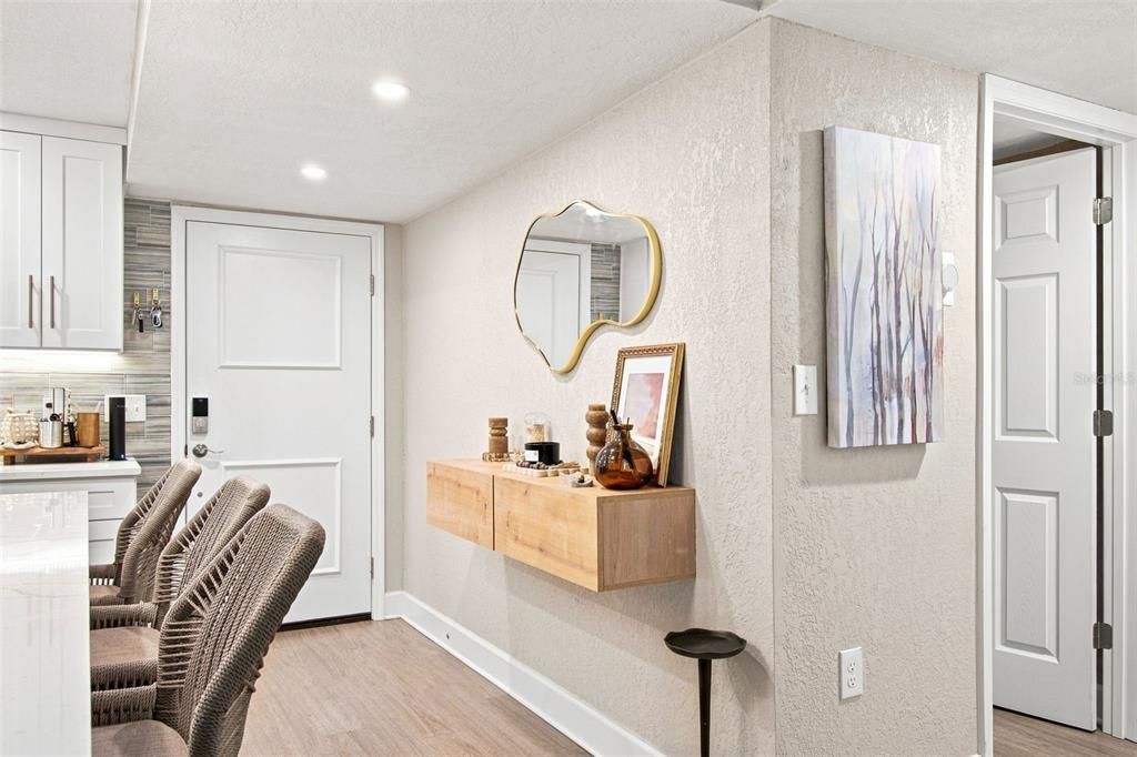 For Sale: $674,500 (2 beds, 2 baths, 971 Square Feet)