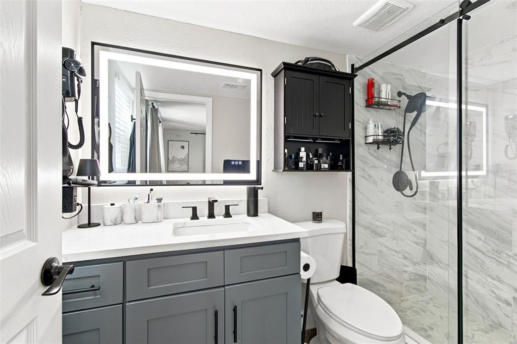For Sale: $674,500 (2 beds, 2 baths, 971 Square Feet)