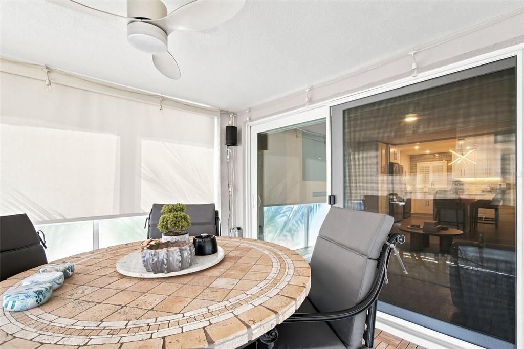 For Sale: $674,500 (2 beds, 2 baths, 971 Square Feet)