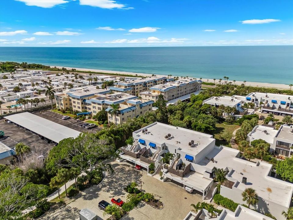 На продажу: $645,000 (2 спален, 2 ванн, 1260 Квадратных фут)