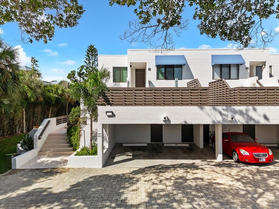 На продажу: $645,000 (2 спален, 2 ванн, 1260 Квадратных фут)