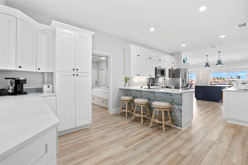 En Venta: $1,450,000 (3 camas, 3 baños, 2100 Pies cuadrados)