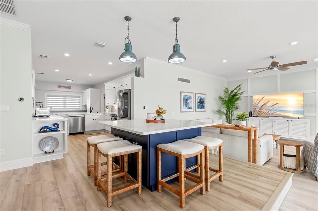 En Venta: $1,450,000 (3 camas, 3 baños, 2100 Pies cuadrados)