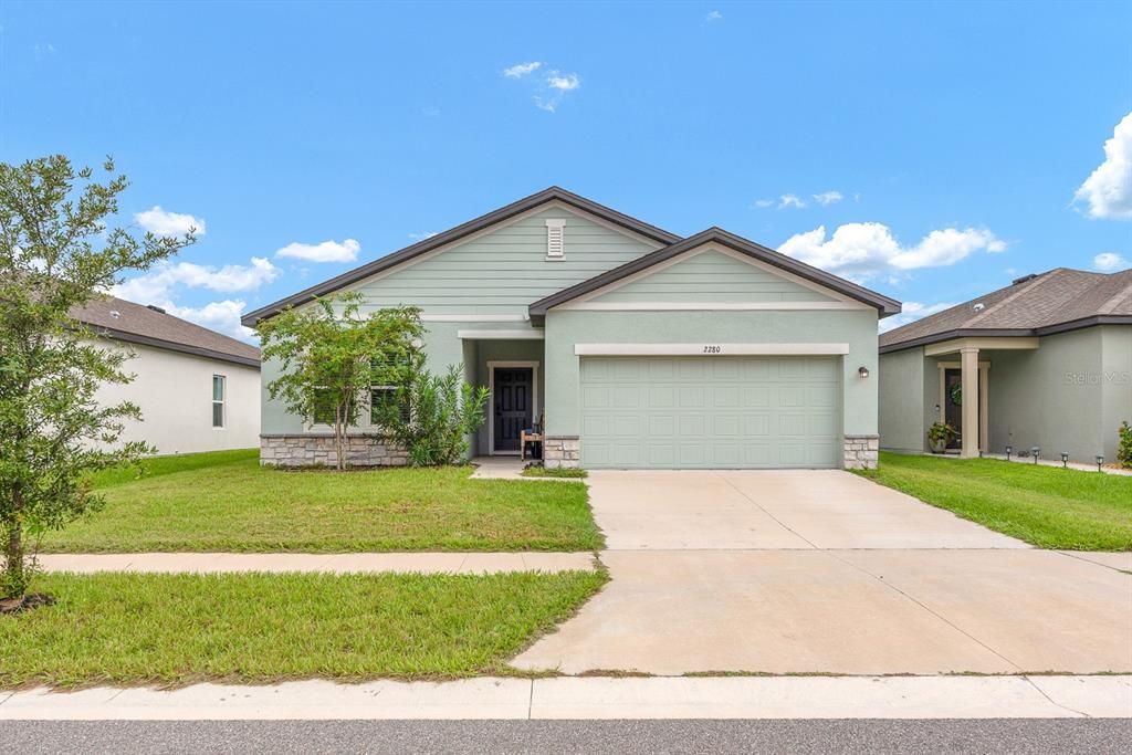 For Sale: $335,000 (4 beds, 2 baths, 1926 Square Feet)