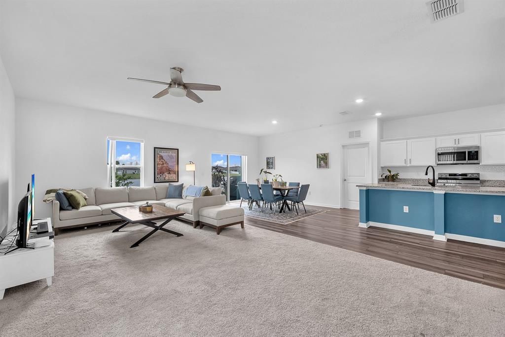 For Sale: $335,000 (4 beds, 2 baths, 1926 Square Feet)