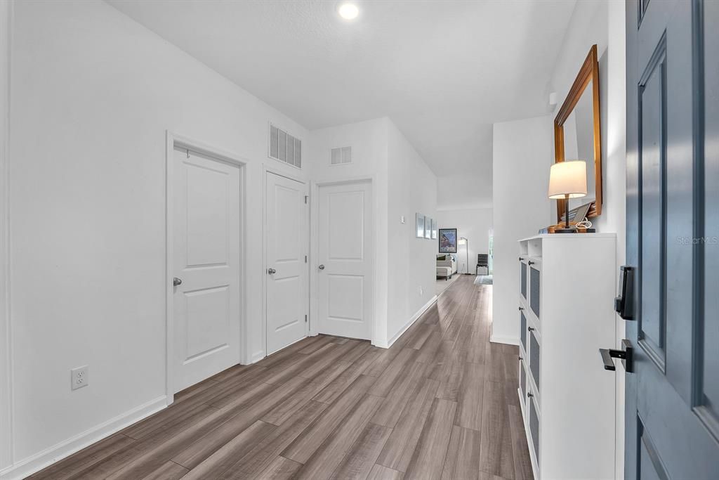 For Sale: $335,000 (4 beds, 2 baths, 1926 Square Feet)