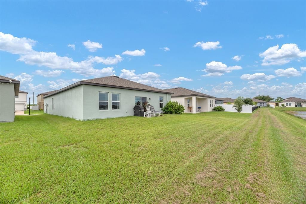 For Sale: $335,000 (4 beds, 2 baths, 1926 Square Feet)