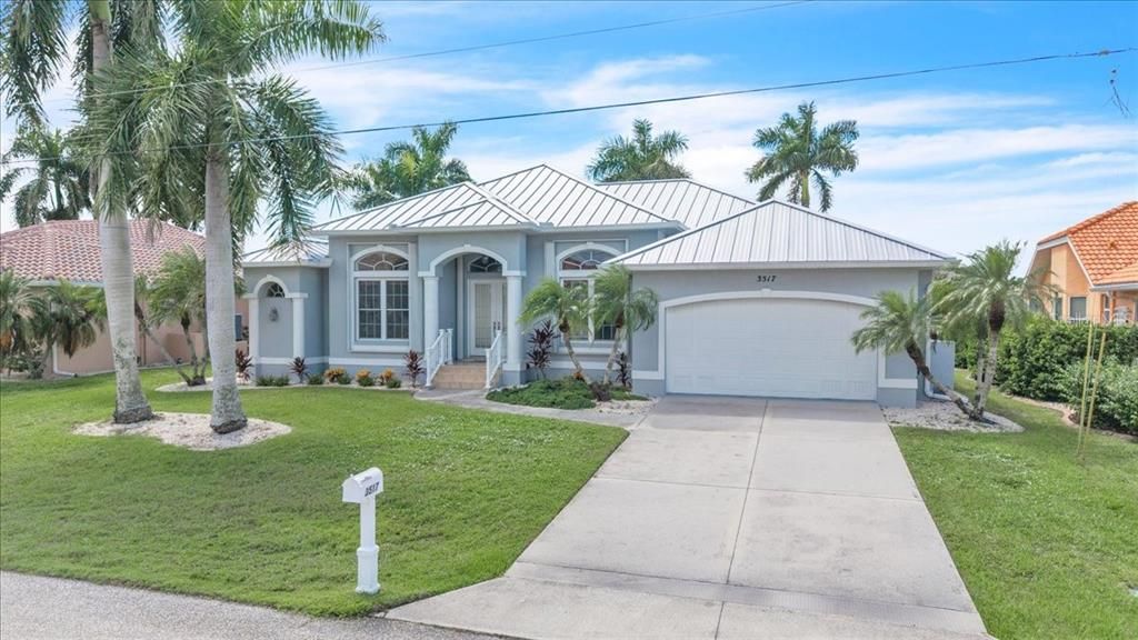 For Sale: $749,000 (3 beds, 2 baths, 2508 Square Feet)