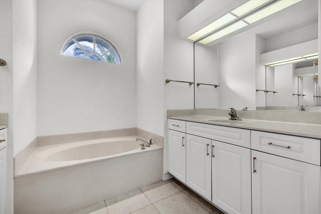 For Sale: $749,000 (3 beds, 2 baths, 2508 Square Feet)