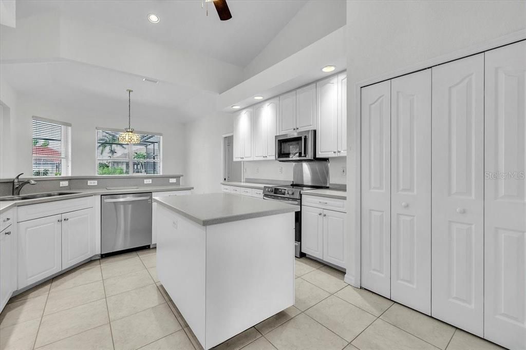 For Sale: $749,000 (3 beds, 2 baths, 2508 Square Feet)