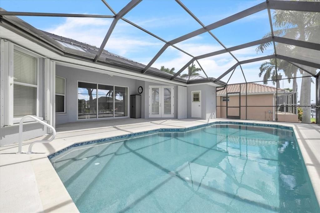 For Sale: $749,000 (3 beds, 2 baths, 2508 Square Feet)